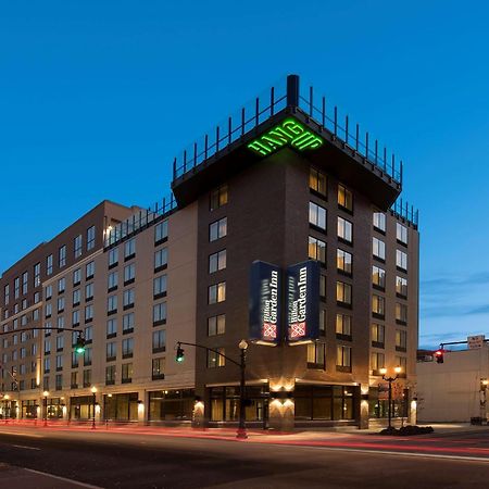 Hilton Garden Inn Louisville Downtown Dış mekan fotoğraf