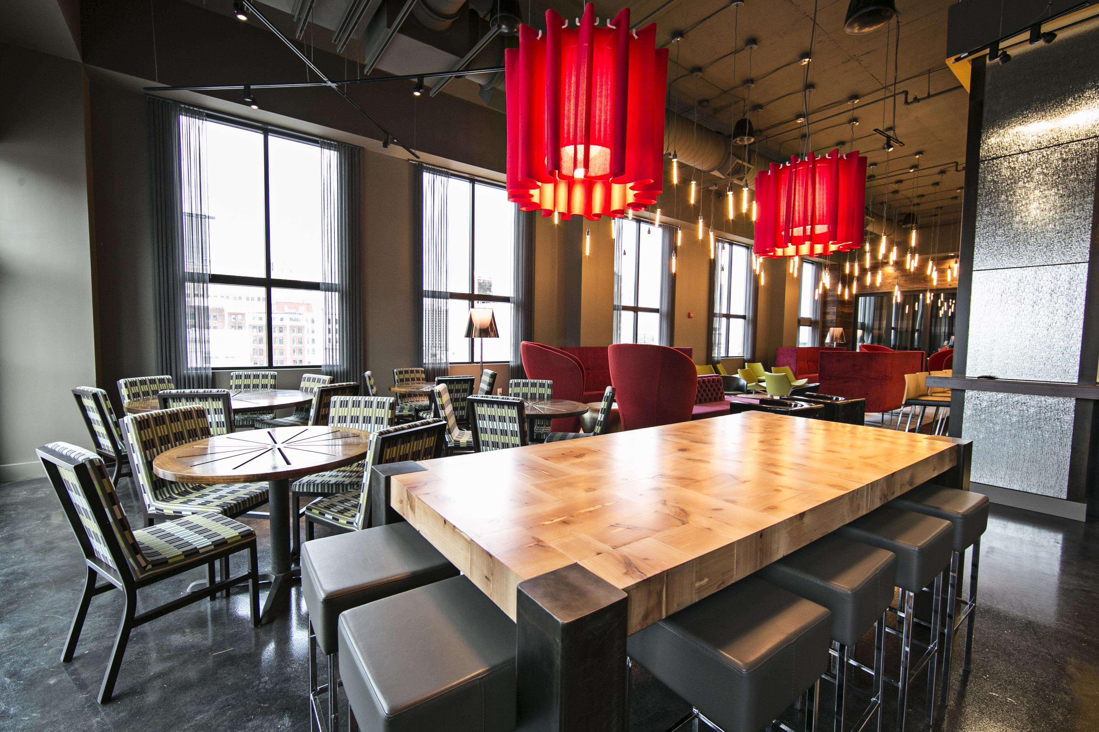 Hilton Garden Inn Louisville Downtown Dış mekan fotoğraf